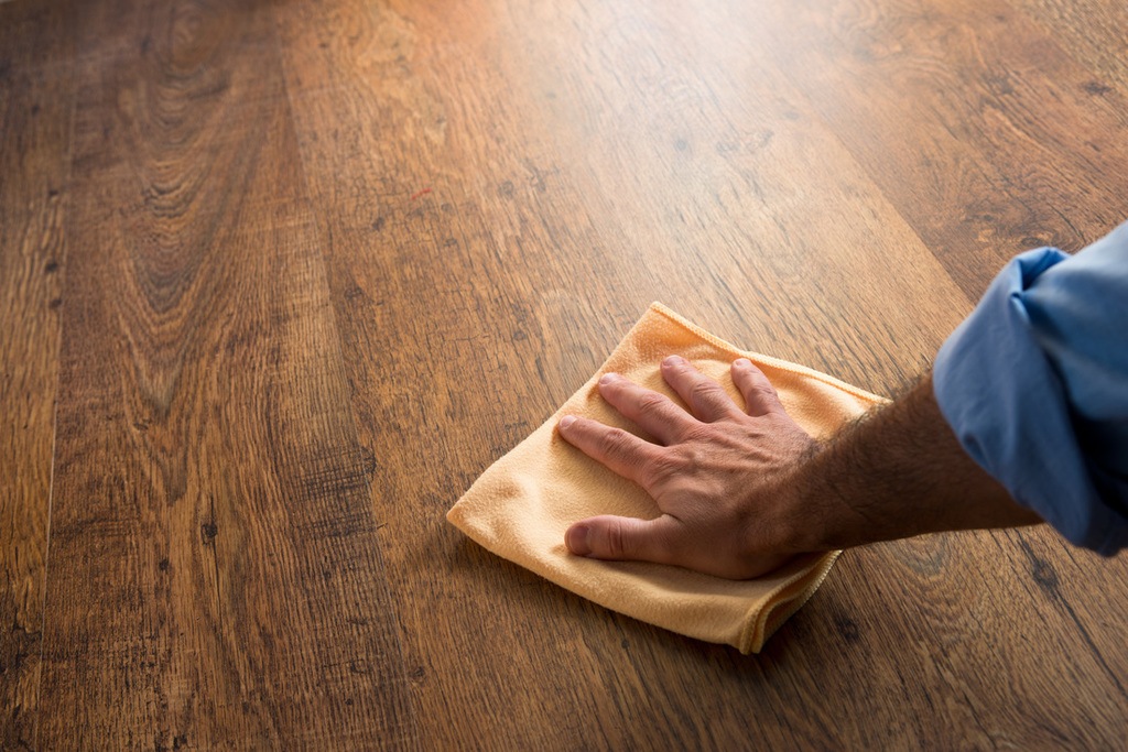 Cómo limpiar tus muebles de madera