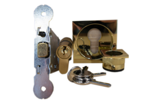 2018 - 790039 Kit cerradura cuadrado 103 llave latón KIT CERRADURA CON LLAVE 103 LATON CUADRADO